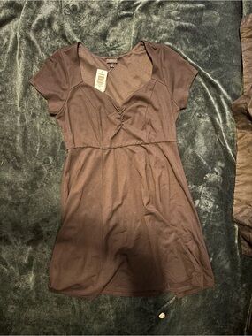 Black V-Neck Short Sleeve Dress